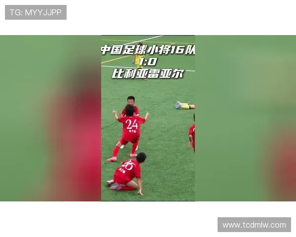 上海足球队团队协作变革引发热议助力球队重塑辉煌未来 上海足球队团队协作变革引发热议助力球队重塑辉煌未来