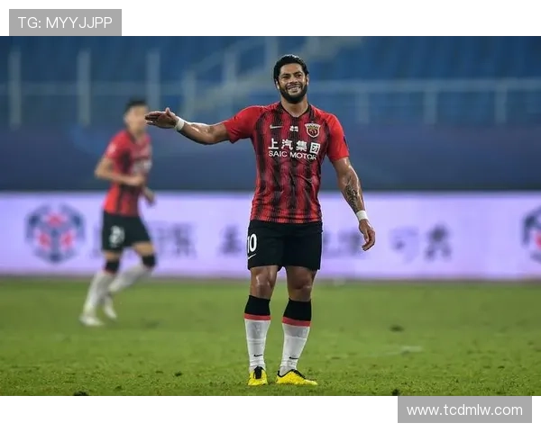 上海足球队在最新足球状态排行榜中荣登第五名展现强劲实力与潜力 上海足球队在最新足球状态排行榜中荣登第五名展现强劲实力与潜力