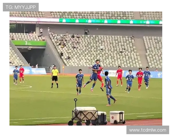 上海足球队逆袭之路揭秘:选拔赛中的拼搏与荣耀 上海足球队逆袭之路揭秘:选拔赛中的拼搏与荣耀